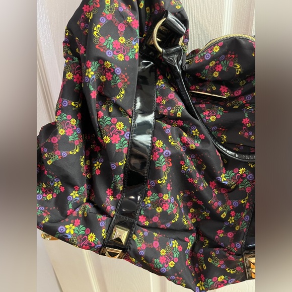 Betsey Johnson HUGE duffle Weekender handbag ditsy floral skull studded RARE HTF - Picture 3 of 15